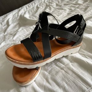 Black Nine West Strappy Sandals